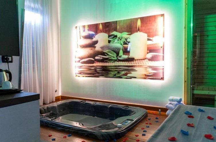 X Hotel Saviano Esterno foto