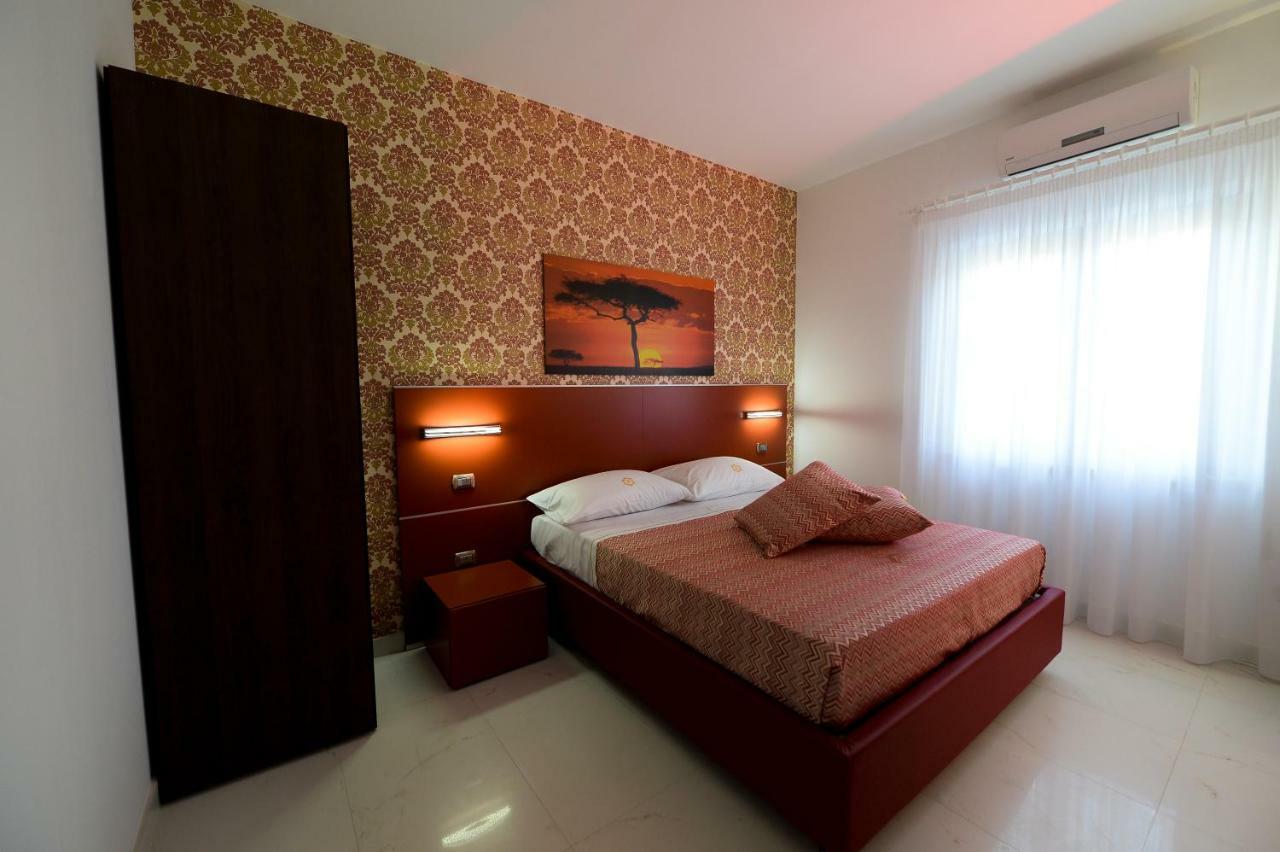 X Hotel Saviano Esterno foto