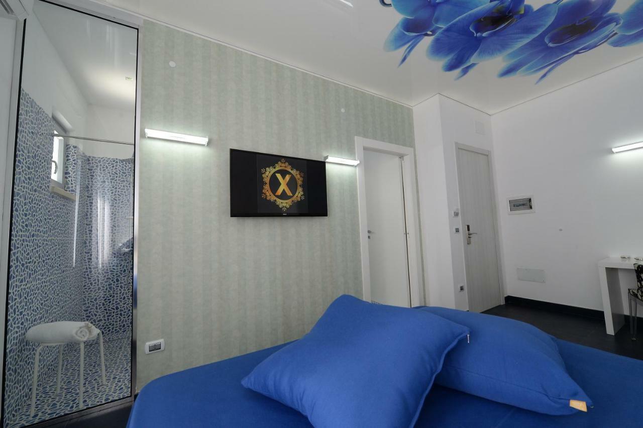 X Hotel Saviano Esterno foto