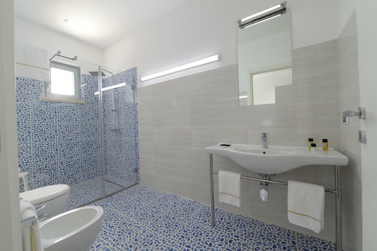 X Hotel Saviano Esterno foto
