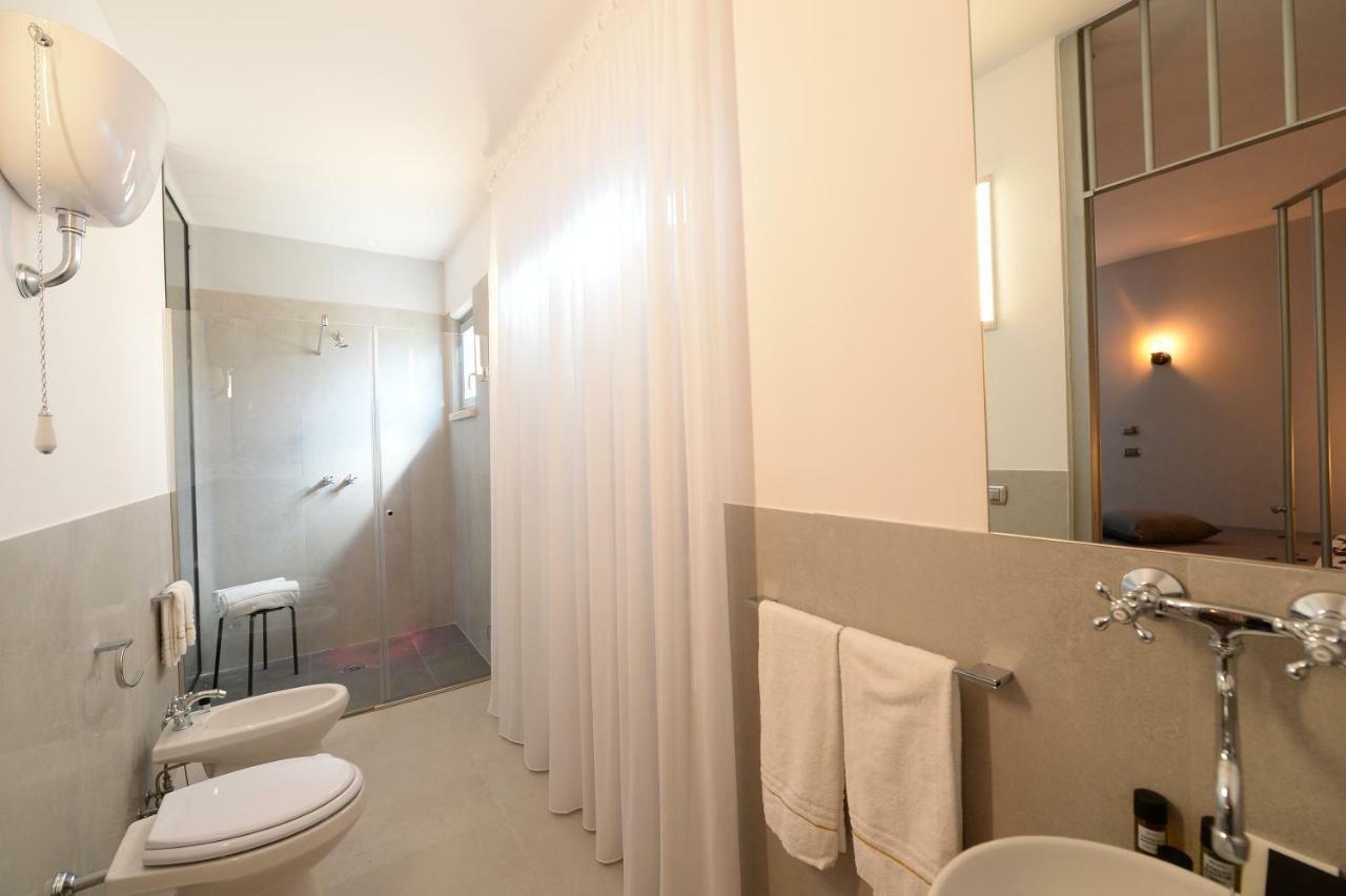 X Hotel Saviano Esterno foto