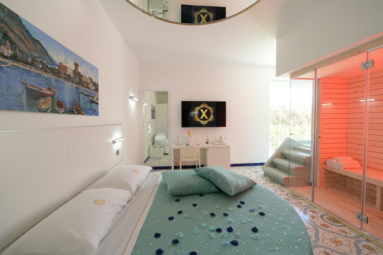 X Hotel Saviano Esterno foto