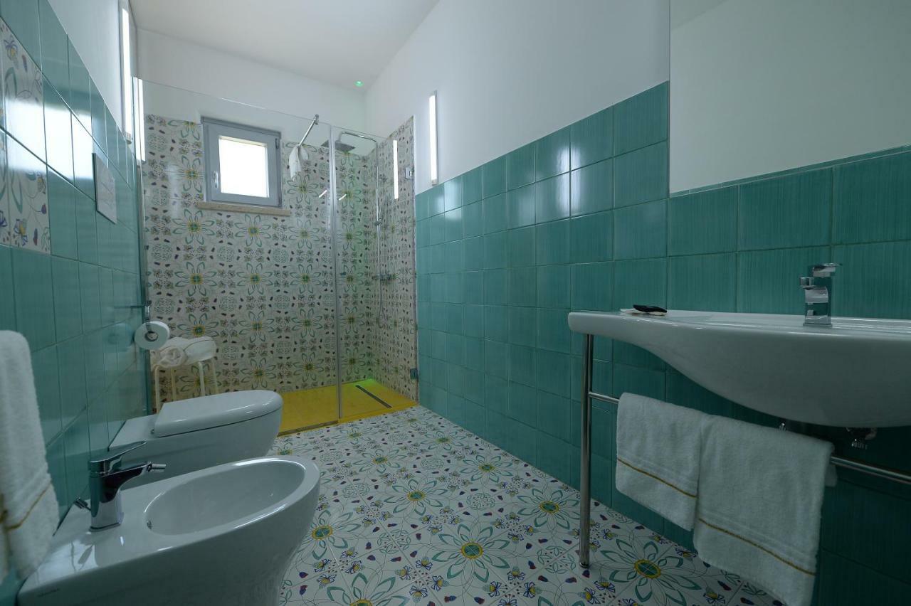 X Hotel Saviano Esterno foto