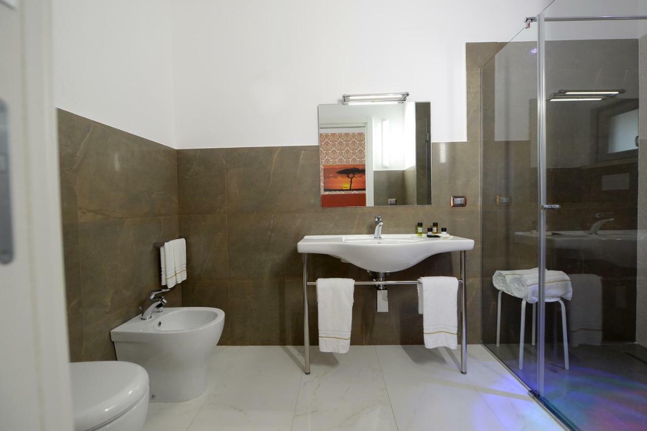 X Hotel Saviano Esterno foto